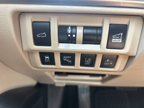 Used 2019 Subaru Outback 2.5i Limited AWD/4WD image 25