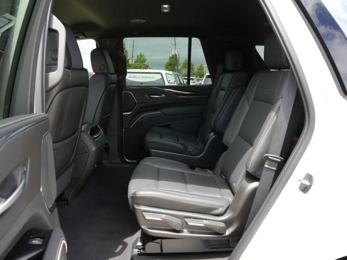 Used 2021 Cadillac Escalade Luxury RWD image 18