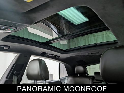 Used 2019 Audi Q8 Prestige w/ Luxury Package image 16