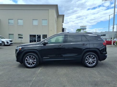 Used 2023 GMC Terrain SLT AWD/4WD image 8