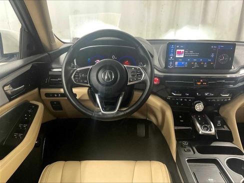 Used 2025 Acura MDX SH-AWD image 17