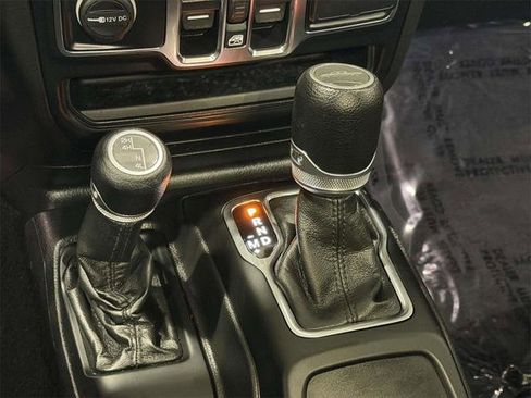 Certified 2022 Jeep Gladiator Willys image 18