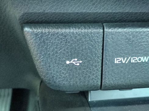 Used 2022 Toyota Camry XLE FWD image 19