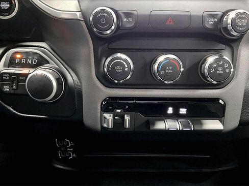 Used 2024 RAM 2500 Big Horn w/ Bed Utility Group image 15