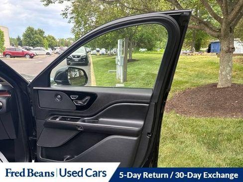 Used 2023 Lincoln Aviator Reserve w/ Elements Package Plus AWD/4WD image 21
