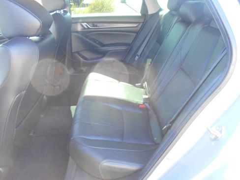 Used 2020 Honda Accord Touring image 10