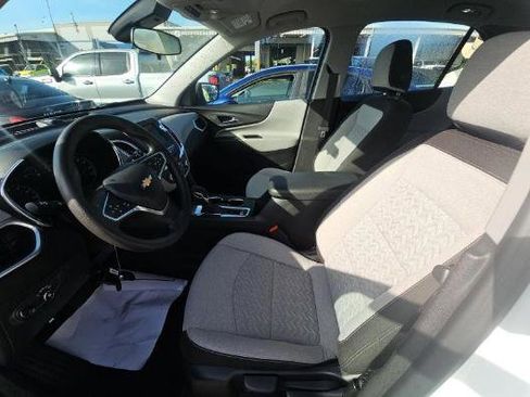 Used 2023 Chevrolet Equinox LS w/ Driver Confidence II Package image 6