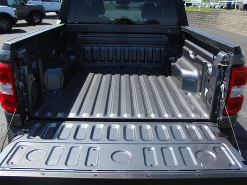 New 2025 Ford Maverick XLT w/ XLT Luxury Package FWD image 17