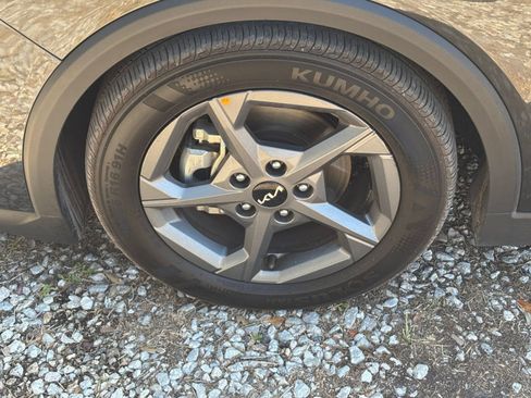 Used 2025 Kia K4 FWD image 32
