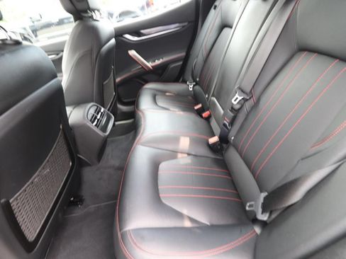 Used 2021 Maserati Ghibli S RWD image 12