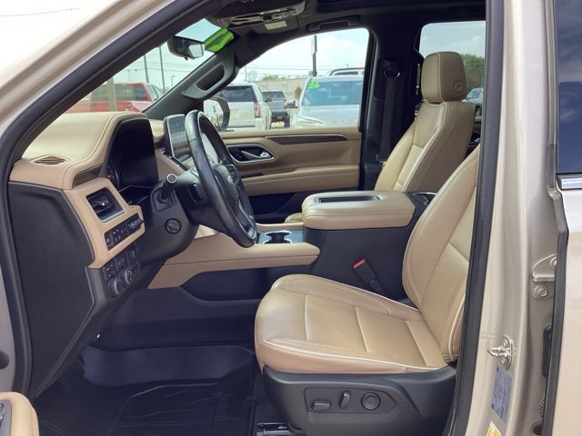 Used 2021 Chevrolet Tahoe Premier w/ Premium Package AWD/4WD image 12