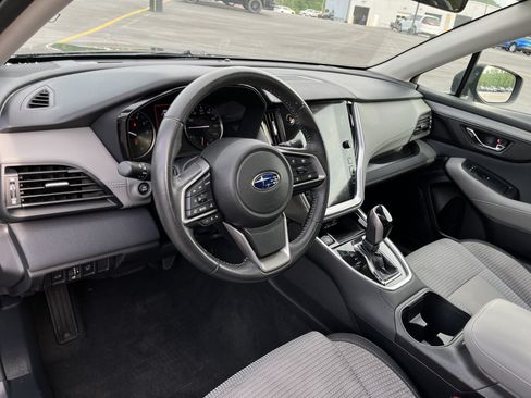 Used 2024 Subaru Outback Premium AWD/4WD image 18