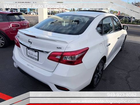 Used 2019 Nissan Sentra SR w/ Premium Package (SR) FWD image 4