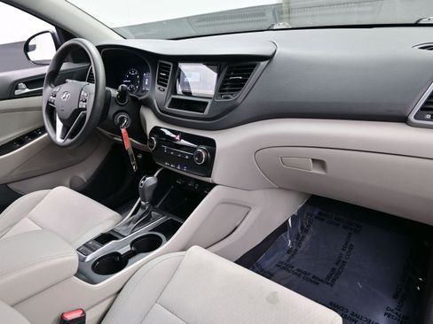 Used 2018 Hyundai Tucson SE AWD/4WD image 14