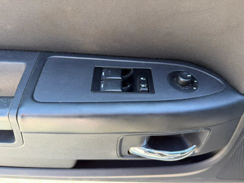Used 2012 Dodge Challenger R/T RWD image 9