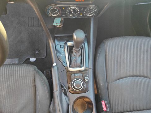 Used 2016 MAZDA MAZDA3 i Sport w/ Preferred Equipment Package image 11