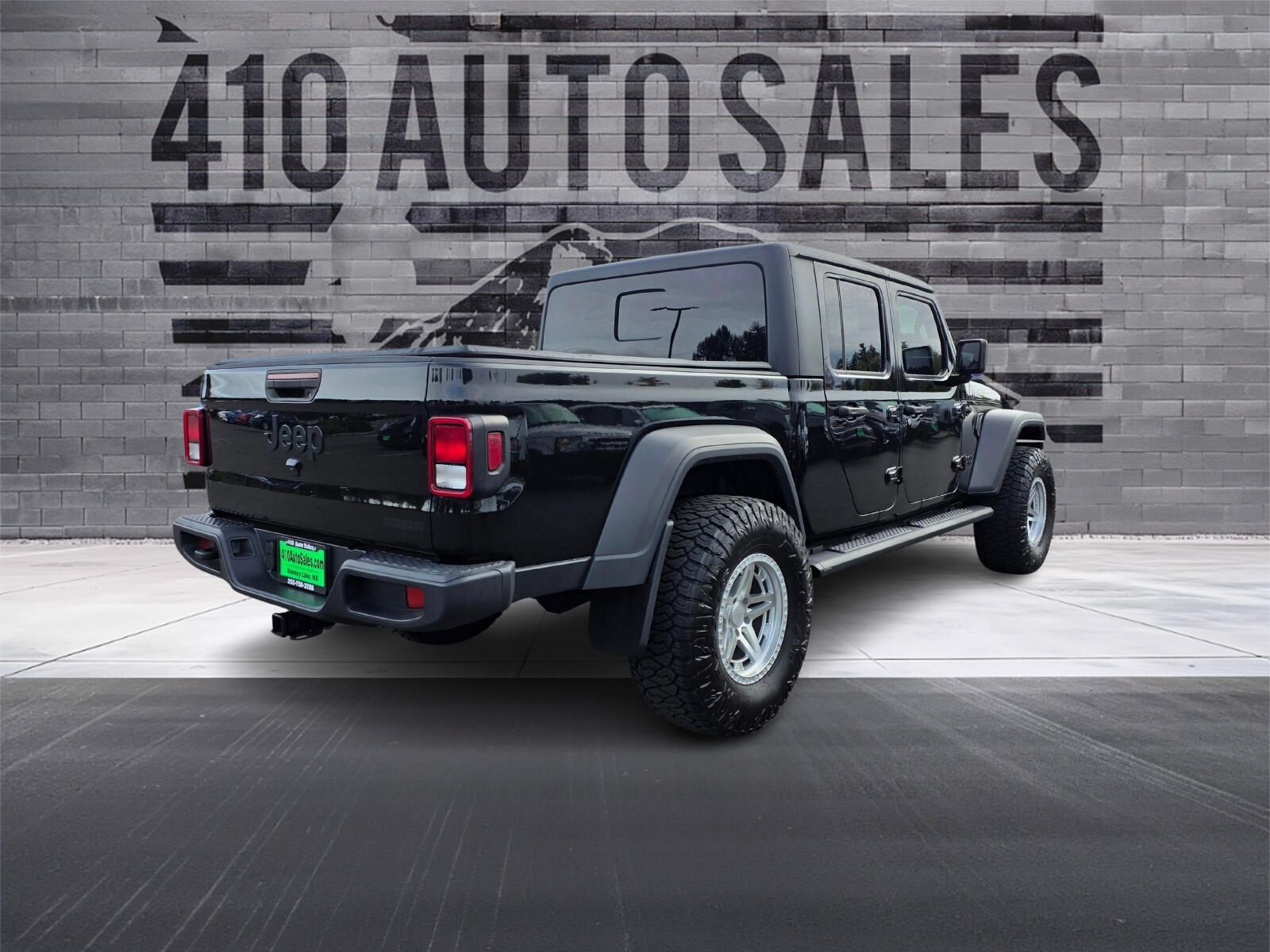 Used 2020 Jeep Gladiator Sport AWD/4WD image 3