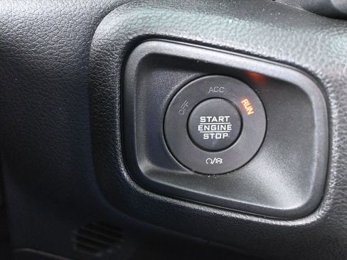 Used 2024 Jeep Gladiator Sport image 29