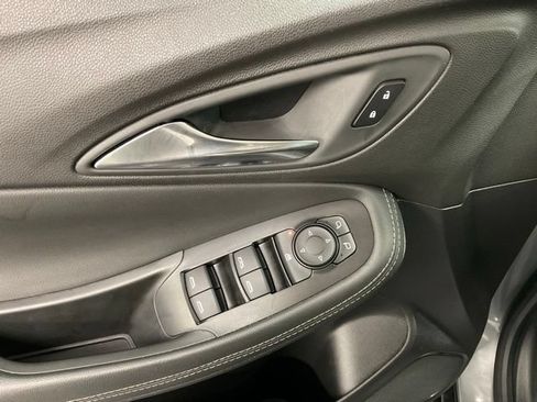 Used 2025 Buick Encore GX Preferred AWD/4WD image 22