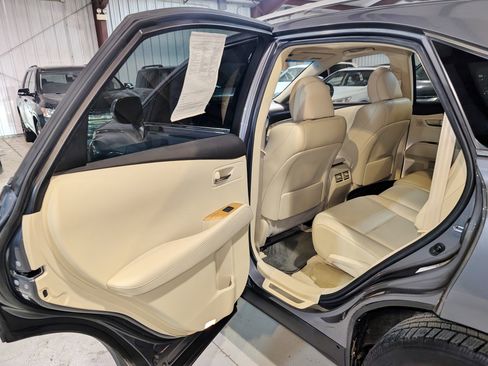 Used 2015 Lexus RX 450h AWD image 19