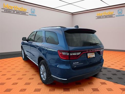 Used 2024 Dodge Durango SXT image 3