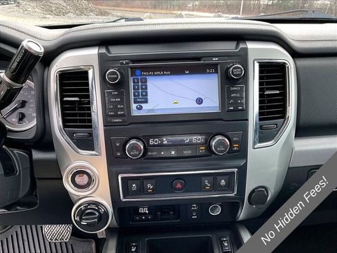 Used 2016 Nissan Titan PRO-4X w/ Pro-4x Convenience Package AWD/4WD image 26