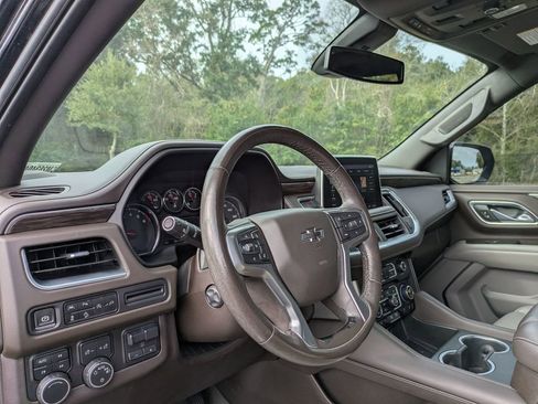 Used 2021 Chevrolet Tahoe Z71 w/ Z71 Signature Package image 13