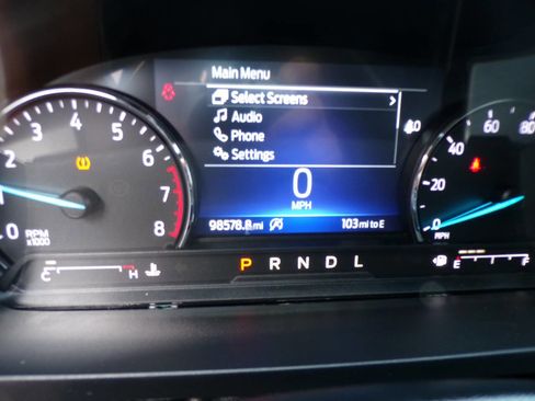 Used 2021 Ford Explorer XLT w/ Equipment Group 202A image 12