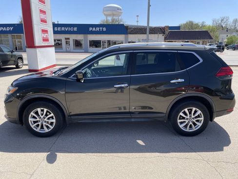 Used 2017 Nissan Rogue SV AWD/4WD image 11