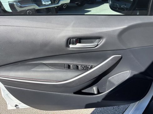 Used 2025 Toyota Corolla SE image 21