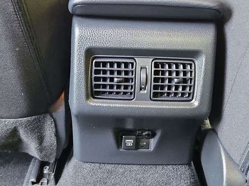 Used 2025 Toyota Camry SE FWD image 28
