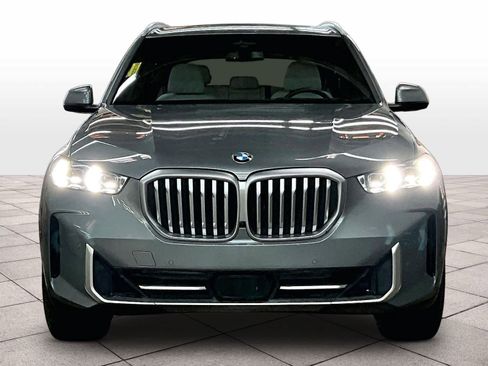 Used 2024 BMW X5 xDrive40i w/ Premium Package image 3