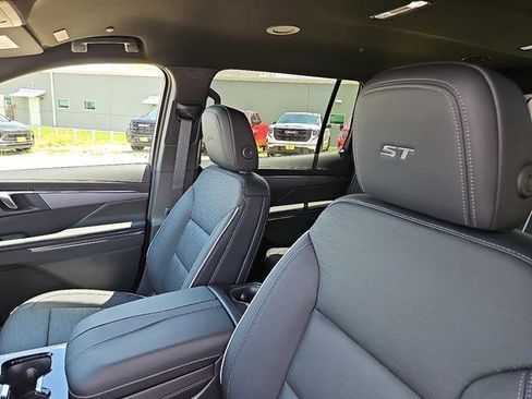 New 2026 Buick Enclave Sport Touring w/ Power Package image 12