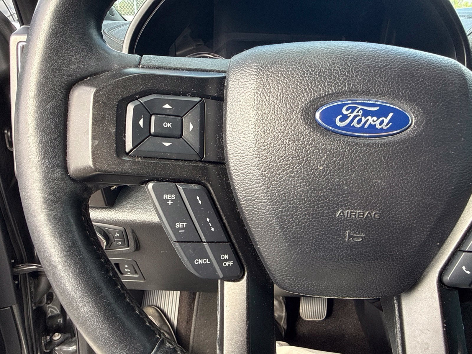 Used 2019 Ford Expedition Limited w/ Equipment Group 301A RWD image 19