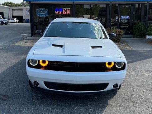 Used 2016 Dodge Challenger SXT Plus RWD image 3