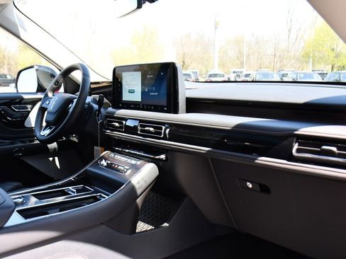 New 2026 Lincoln Aviator Reserve AWD/4WD image 14