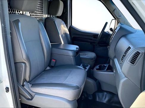 Used 2021 Nissan NV 3500 SL image 26