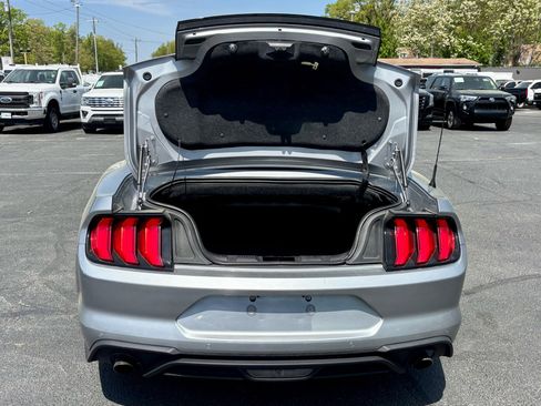 Used 2022 Ford Mustang Premium image 9