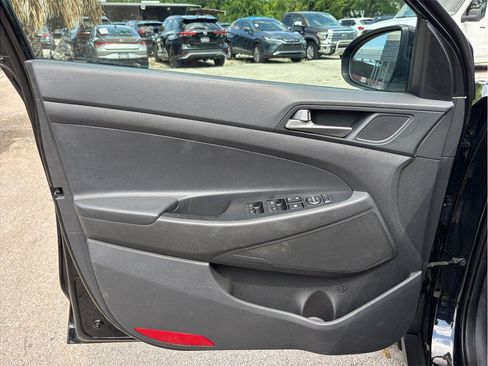 Used 2018 Hyundai Tucson Value FWD image 19