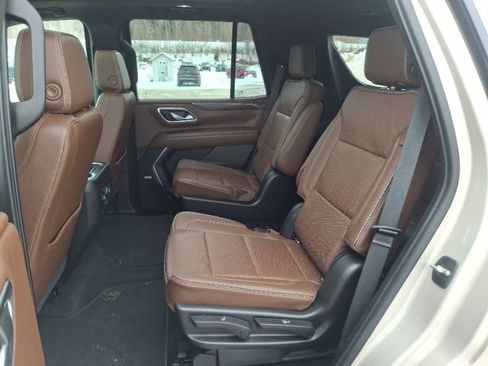 Used 2021 Chevrolet Tahoe High Country w/ Premium Package image 33