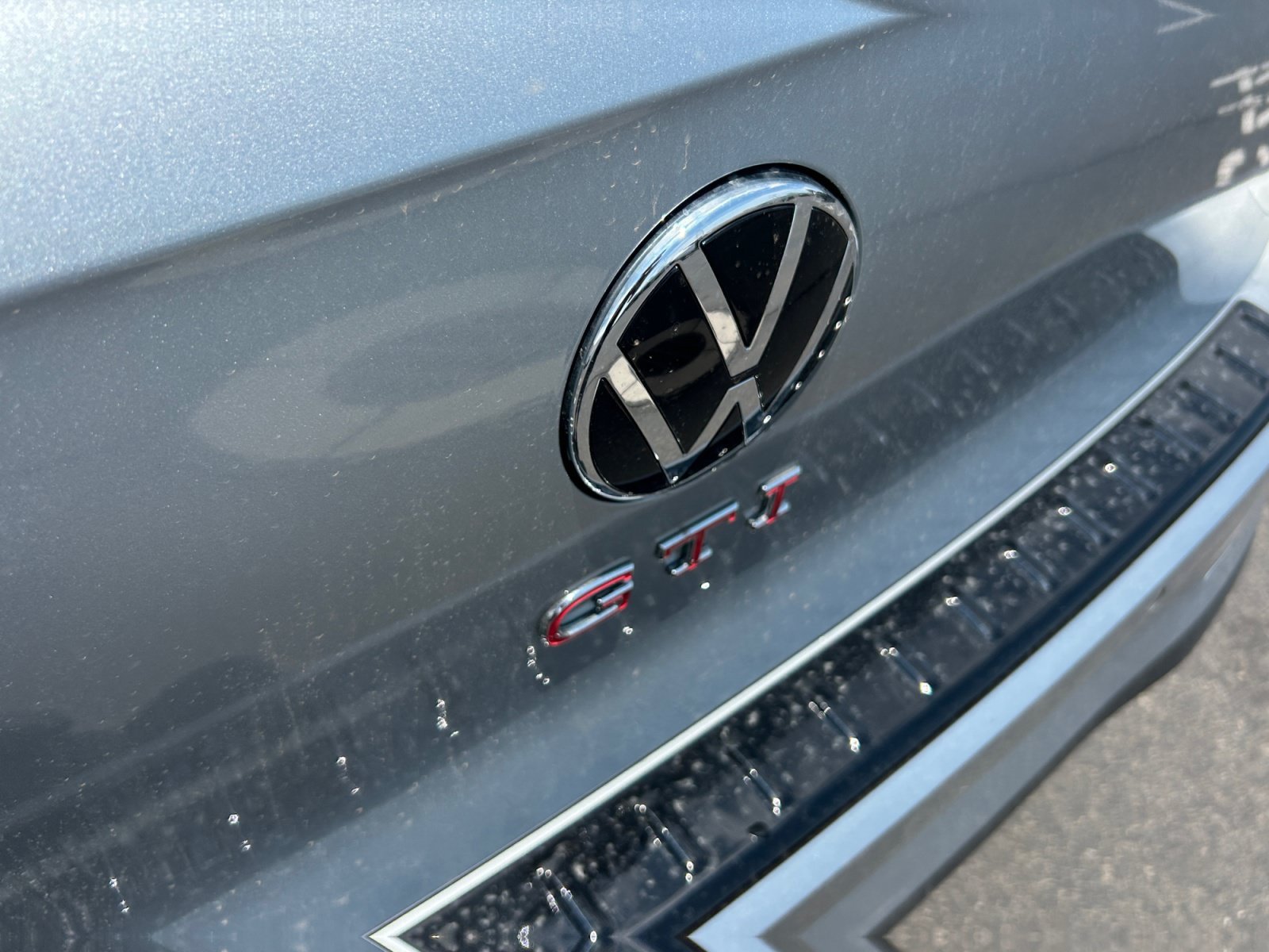 New 2026 Volkswagen GTI SE FWD image 23