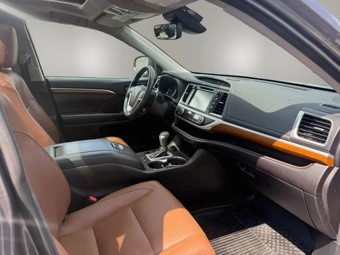 Used 2018 Toyota Highlander Limited Platinum AWD/4WD image 57