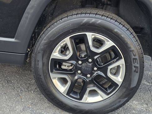 Used 2018 Jeep Compass Trailhawk w/ Leather Interior Group image 8