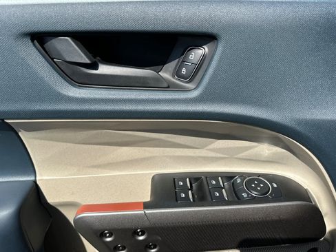 New 2025 Ford Maverick Lariat image 13