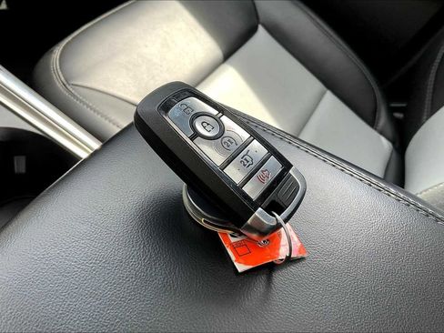 Used 2023 Ford Explorer XLT w/ Equipment Group 202A image 14