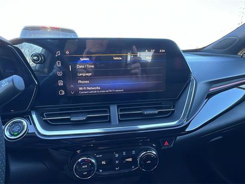 New 2026 Chevrolet Trax RS w/ Sunroof Package image 25