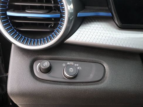 Certified 2024 Chevrolet Trax LT image 14