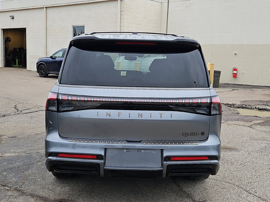 Certified 2026 INFINITI QX80 4WD w/ Sport Exterior Package image 4