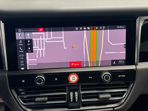 Certified 2025 Porsche Macan image 32