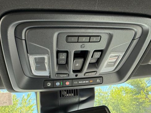New 2026 GMC Sierra 2500 AT4 AWD/4WD image 36